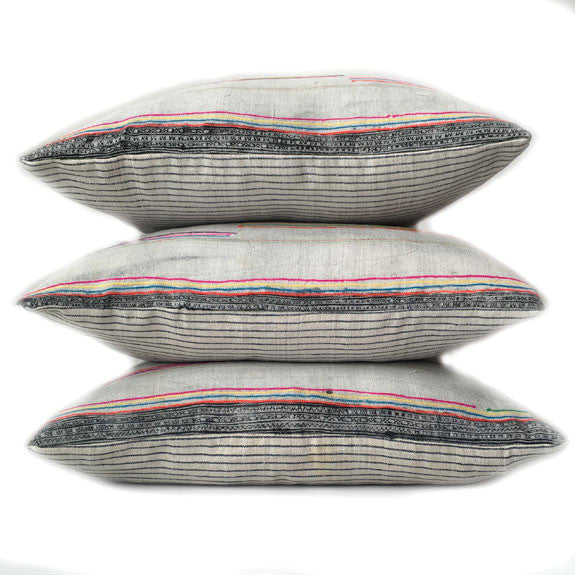 Vintage Embroidered Hmong Linen & Cotton Throw Pillow Cover - Une